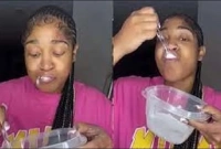 ভালো লাগা থেকে আসক্ত, সন্তানদের গোসল করানোর পর যা করেন এই নারী