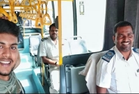 একজন যাত্রীকে নিয়েই নির্দিষ্ট সময়ে রওয়ানা দিলো বাস