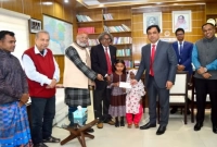 এশিয়ার ‘ক্ষুদ্রতম মা’ মাসুরার স্বপ্ন পূরণ 