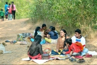 পিকনিক তো করতে যান, কিন্তু জানেন পিকনিকের বাংলা অর্থ কী?