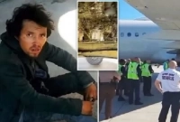 বিমানের ল্যান্ডিং গিয়ারে চড়ে আলজেরিয়া থেকে ফ্রান্সে যুবক