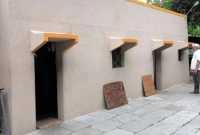 যেখানে লাগানো হয় না বাড়ির দরজা, জানালা, এমন কি তালাও! 