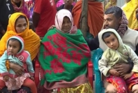 দেড় যুগ পর মাকে খুঁজে পেলেন সন্তানরা