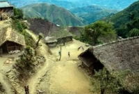 এক দেশে খায় আর অন্য দেশে ঘুমায় এই গ্রামের মানুষ!