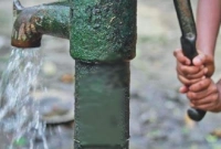 টিউবওয়েলের পানি শীতকালে গরম আর গরমকালে ঠান্ডা থাকার রহস্য জানুন