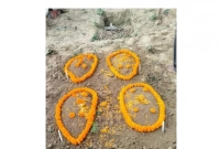 একসঙ্গে জন্ম নেওয়া চার নবজাতকের সবাই মারা গেছে একসঙ্গে জন্ম নেওয়া চার নবজাতকের সবাই মারা গেছে