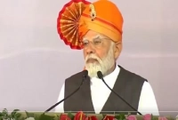কেঁদে ফেললেন নরেন্দ্র মোদি