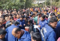 গাছে ঝুলছে শিশু সন্তান, রান্নাঘরে মায়ের মরদেহ