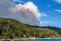 ভয়াবহ আগুন ছড়িয়ে পড়েছে বিস্তীর্ণ এলাকায়