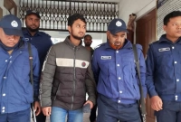 মাকে-দোকানে-বসিয়ে-রেখে-ছেলে-হাওয়া-কাতার-থেকে-বিকাশে-এলো-৫০-হাজার-