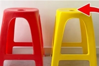 জানেন, এই ছিদ্র কেন থাকে প্লাস্টিক স্টুলের মাঝখানে 