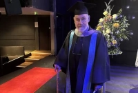 এই ঘটনা ছড়িয়ে পড়তেই প্রশংসার ঝড় উঠে