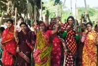 'গভীর রাতে কম বয়সী গৃহবধূদের তুলে নিয়ে যেত ওরা'!