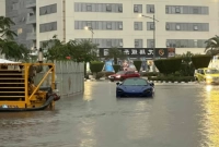 দুবাইয়ে এমনটি ঘটবে কেউ কল্পনা করতেও পারেনি! বিধ্বস্ত বিশ্বের জাঁকজমকপূর্ণ শহর