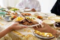 মানুষের খাবার শয়তান যেভাবে খেয়ে ফেলে