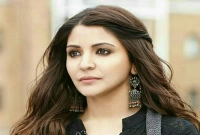 অভিনয় ছাড়ছেন আনুশকা শর্মা!