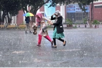 ২৯ জনের মৃত্যু বৃষ্টি-তুষারপাতে 