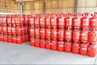 এবার-বাণিজ্যমন্ত্রী-যে-সুখবর-দিলেন-এলপিজির-দাম-ইস্যুতে