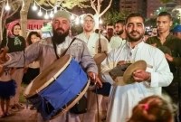 রমজান যে দেশের জাতীয় উৎসব, একসঙ্গে ইফতার করেন মুসলিম-অমুসলিম