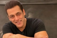 স্ত্রী ও ১৭ বছরের সন্তান আছে দুবাইতে, অবশেষে সত্যিটা জানালেন সালমান!