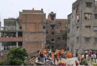  ধসে পড়ল বহুতল ভবন, ৭ জনের মৃত্যু, এখনো চাপা পড়ে আছেন অনেকে