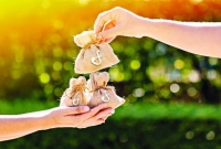 ফিতরা দেওয়া আবশ্যক যাদের জন্য