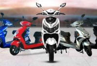 একনজরে সাশ্রয়ী দামে বাজারের সেরা স্কুটার