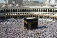 পবিত্র কাবা থেকে ৩ কিলোমিটার দূর গেলো নামাজের কাতার