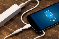 যে ভুল করবেন না মোবাইল ফোন চার্জ দেওয়ার সময়