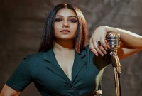 এক ভুলেই সব শেষ, ফের নিজেকে গড়ে সাফল্যের চূড়ায় গায়িকা