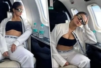 মাত্র ২২ বছর বয়সে ব্যক্তিগত প্লেন কিনলেন এই অভিনেত্রী