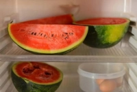 তরমুজ ফ্রিজে রাখলে কী হয়, জানেন?