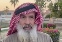 ৩০ বছর ধরে পথচারীদের ইফতার করাচ্ছেন আবদুল আজিজ 