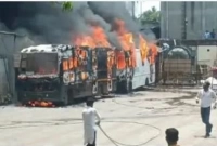 শুটিং সেটে ভয়াবহ আগুন, ছড়িয়ে পড়ে আশেপাশে