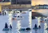 ব্যাপক বৃষ্টিপাতে বন্যার মতো অবস্থা জায়গায় জায়গায়, ভিজে আনন্দ করছে শিশুরা