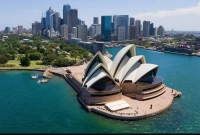 দৈনিক ৬ ঘন্টার কাজে বেতন ৫ লাখ, তবুও মিলছে না শ্রমিক