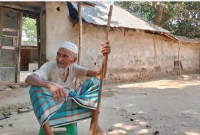 হামার মাটির ঘরই ভালো, গরমত ঠান্ডা আর ঠান্ডাত গরম লাগে: ১১১ বছরের ওয়াহাব