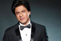 সবার সামনেই হঠাৎ যাকে বিয়ের প্রস্তাব দিয়েছিলেন শাহরুখ খান