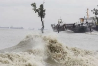 ঘূর্ণিঝড়-‘মোন্থা’র-গতিবেগ-ঘণ্টায়-৮৮-কিমি-পর্যন্ত-বৃদ্ধি-পাচ্ছে-সাগর-খুবই-উত্তাল