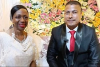 ফেসবুকে পরিচয়, প্রেমের টানে আমেরিকান নারী এখন ফেনীতে