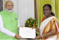 এইমাত্র পাওয়া: পদত্যাগ করলেন নরেন্দ্র মোদি