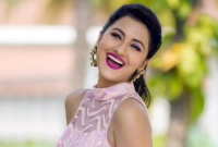 'রচনা যা স্পর্শ করে তাই সোনা হয়ে যা'