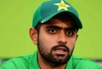 যে-টাইগার-ক্রিকেটারকে-লাল-বলের-সেরা-পেসার-বললেন-বাবর-আজম