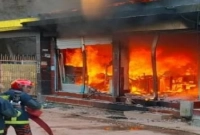 আগুন লাগার পর ছড়িয়ে পড়ে মুহুর্তের মধ্যেই