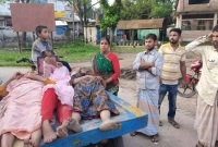 কনেসহ অন্তত ১০ জন আহত 