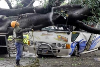 ৩০ জনের মৃত্যু ভারী বৃষ্টিপাত ও ঝড়ে
