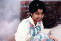 এই ছবিটির মেয়েটা একজন জনপ্রিয় নায়িকা, বলুনতো কে?