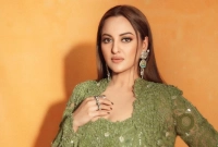 বিয়েতে অনেকে বিনা দাওয়াতেও হাজির হয়েছিলেন: সোনাক্ষি