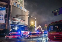 শপিং সেন্টারে ভয়াবহ আগুন, ১৬ জনের মৃত্যু