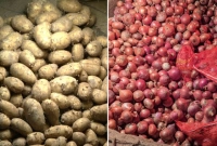 আজ-আরও-কমলো-পেঁয়াজ-ও-আলুর-দাম